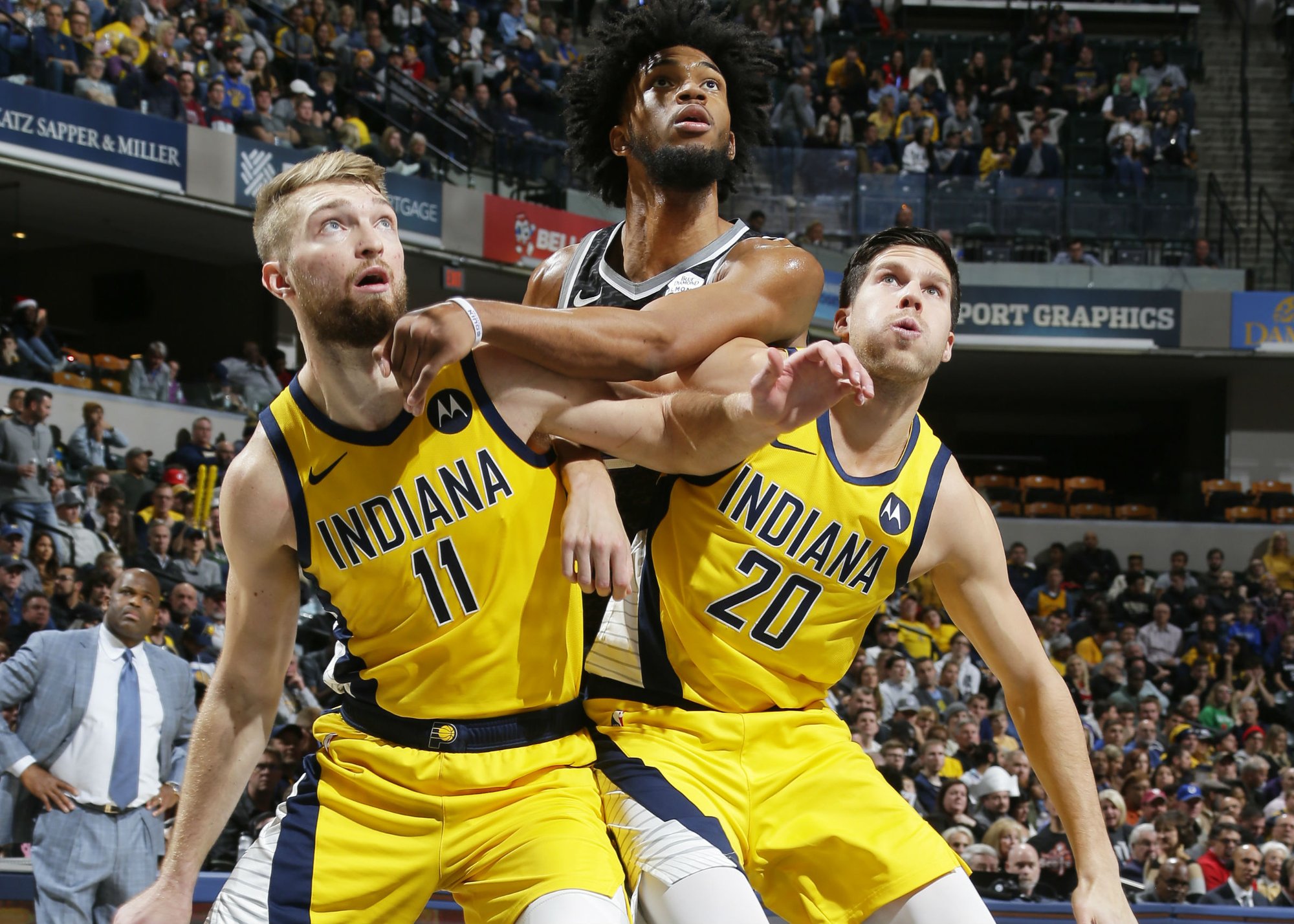 PG电子试玩官网-雄鹿主场击败步行者，提前晋级季后赛的简单介绍