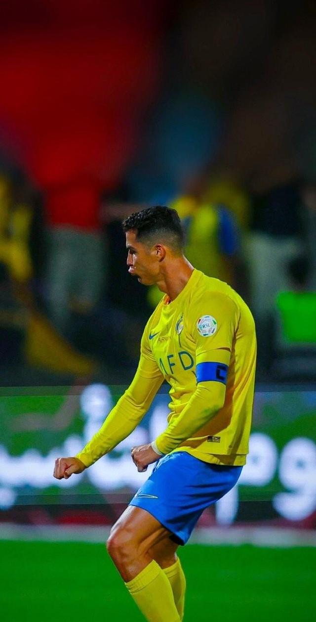 PG电子线上登入-哥伦比亚完胜曼城，C罗高光表现的简单介绍