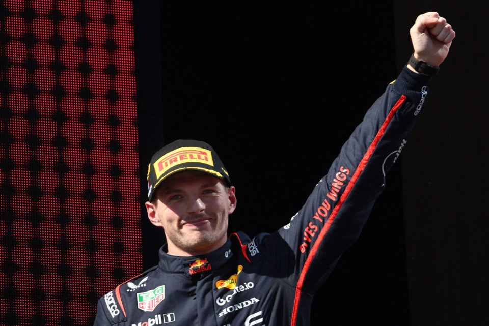 PG平台-包含索伯车队鏖战红牛二队，维斯塔潘统治全场的词条